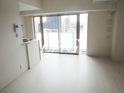 【居間・リビング】 | カーサ・アサクサ | 洋室のお部屋です。