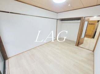 【居間・リビング】 | 鶯谷タウンプラザ | 洋室のお部屋です。