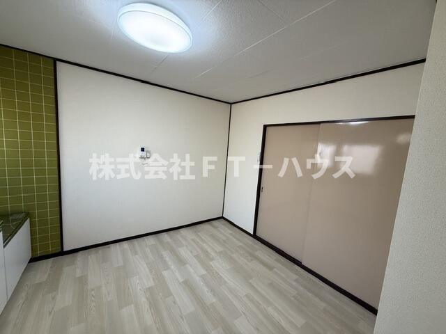 Ｋａｇｕｙａ海神６丁目２０２号室の居間・リビング