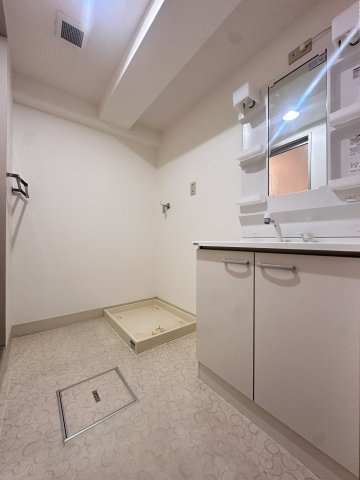 ルミエールコート住吉の洗面所