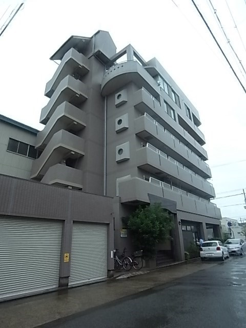 コモテリアK&Mの外観