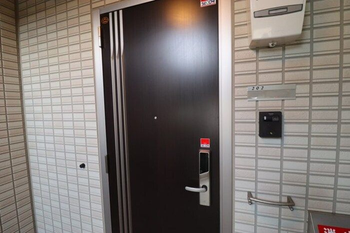 アゼリア松戸の玄関
