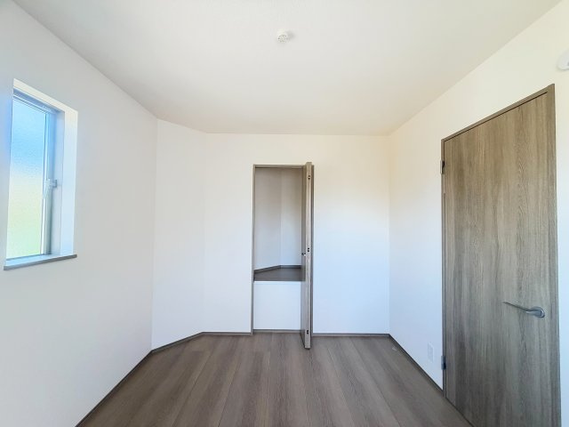 清水町長沢730　新築　全1棟の洋室