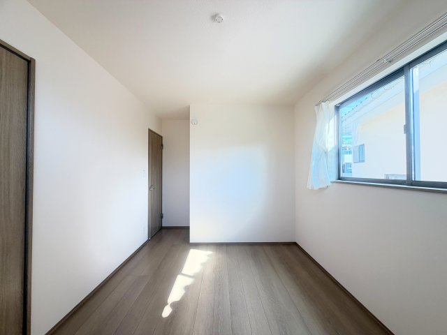 清水町長沢730　新築　全1棟の洋室