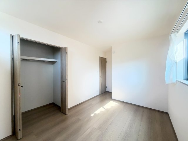清水町長沢730　新築　全1棟の洋室