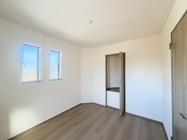 清水町長沢730　新築　全1棟の洋室