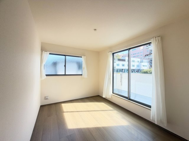 清水町長沢730　新築　全1棟の洋室