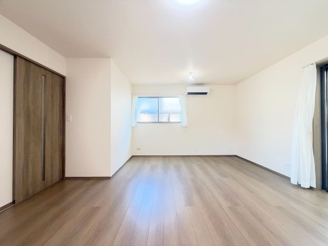 清水町長沢730　新築　全1棟の洋室