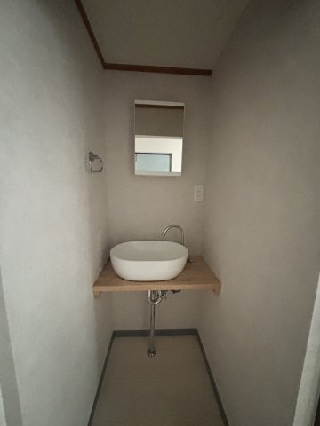 城垣町テラスハウスの洗面所