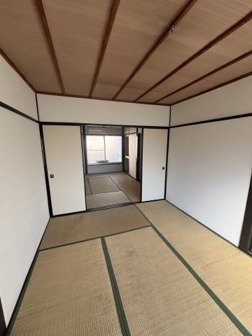 城垣町テラスハウスの和室