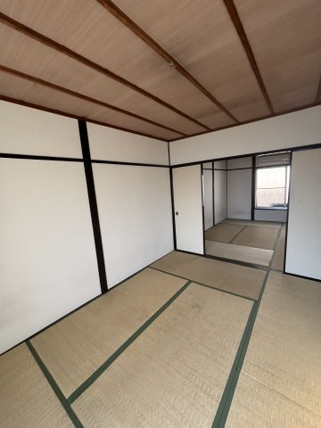 城垣町テラスハウスの和室