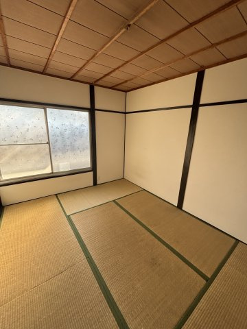 城垣町テラスハウスの和室