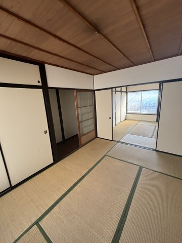 城垣町テラスハウスの和室