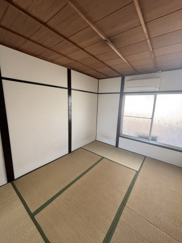 城垣町テラスハウスの和室