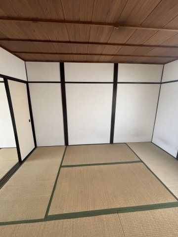 城垣町テラスハウスの和室
