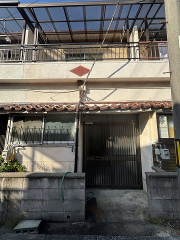 城垣町テラスハウスの外観