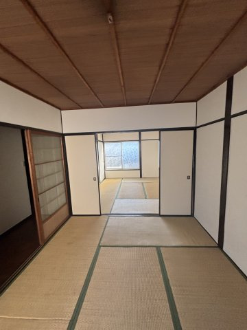 城垣町テラスハウスの和室