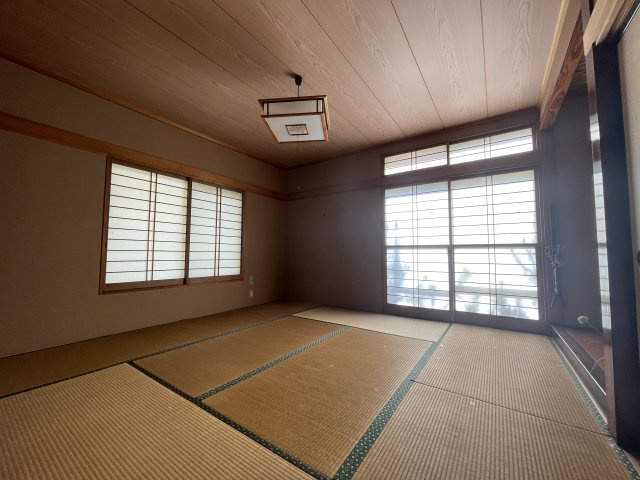 高崎市吉井町南陽台2丁目中古戸建ての和室|1階の和室は悠々とした8畳！