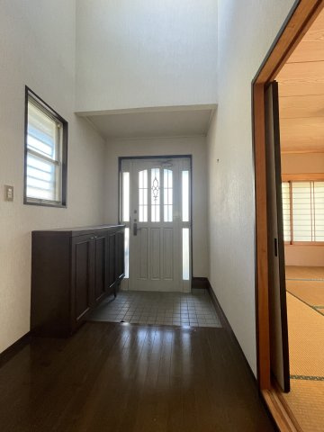 高崎市吉井町南陽台2丁目中古戸建ての玄関