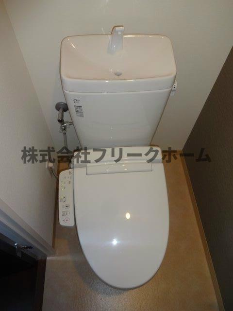 三鷹市下連雀４丁目の賃貸マンションのトイレ