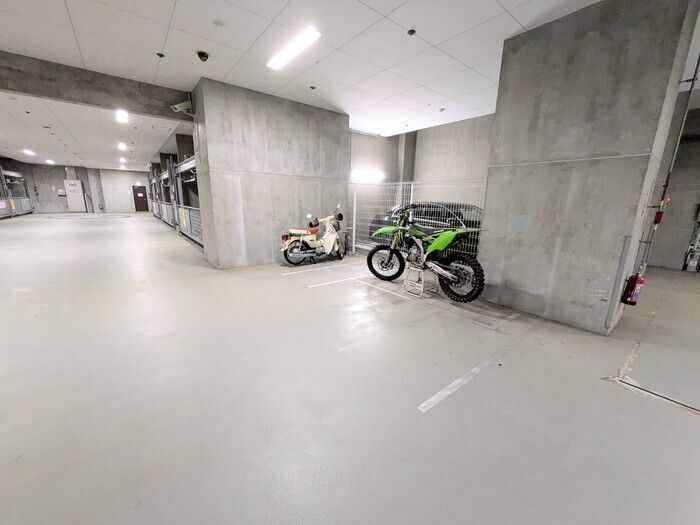 カスタリア高輪の駐車場