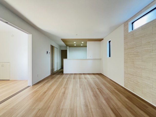 碧南市日進町4丁目22番『仲介手数料無料』新築一戸建て・建売の居間・リビング