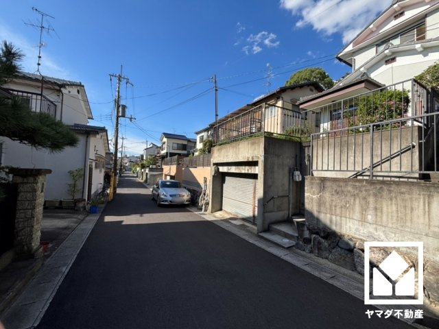 宇治市広野町小根尾の前面道路含む現地写真