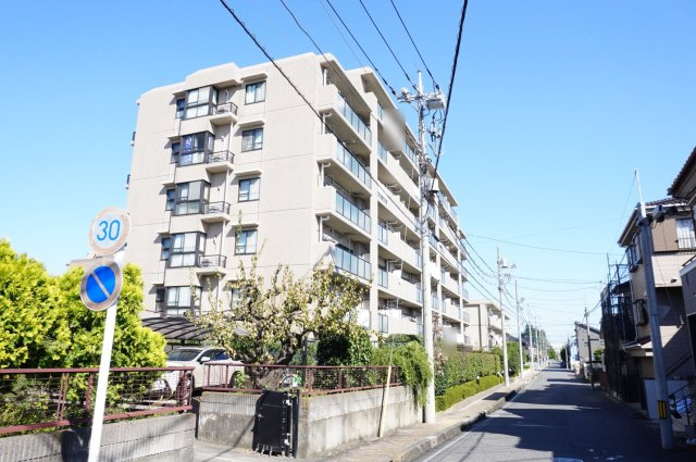 プランヴェール越谷の外観