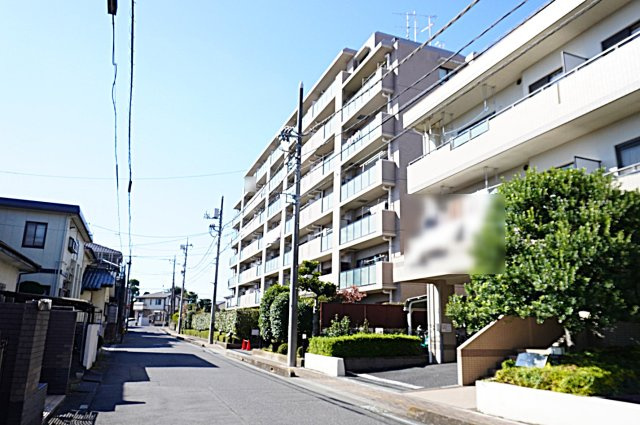 プランヴェール越谷の外観
