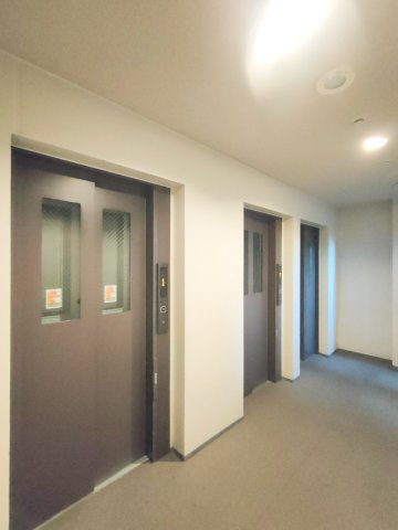 グランセンス吉川美南ステーションコートのその他共用部分|エレベータ2基あります