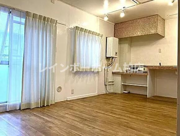 特典：仲介手数料が無料です!!の洋室|明るい洋室です