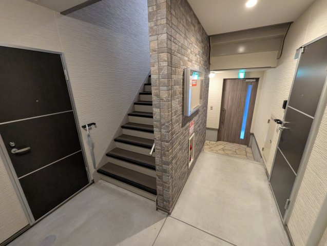 フジパレスだいどう豊里Ⅲ番館のエントランス