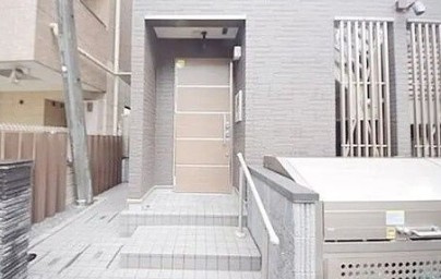 Ｃｏｍｆｏｒｔ浦和のエントランス