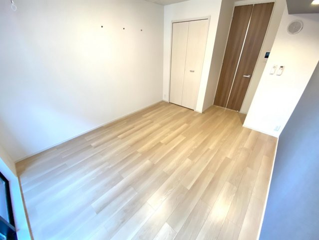 【寝室】 | ホワイトタウン　B