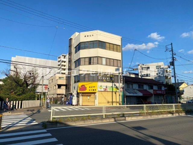YONEDA BUILDINGの外観