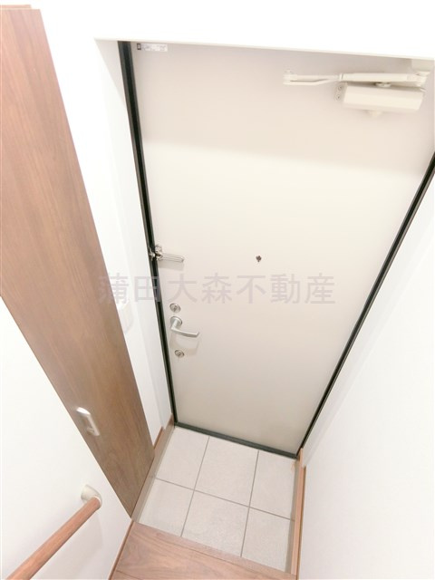 ルシェル羽田の玄関