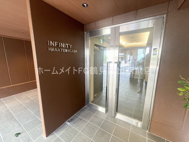 大阪市鶴見区放出東３丁目の賃貸マンションのエントランス