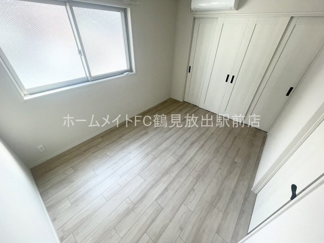 大阪市鶴見区放出東３丁目の賃貸マンションの洋室