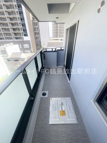 大阪市鶴見区放出東３丁目の賃貸マンションのバルコニー