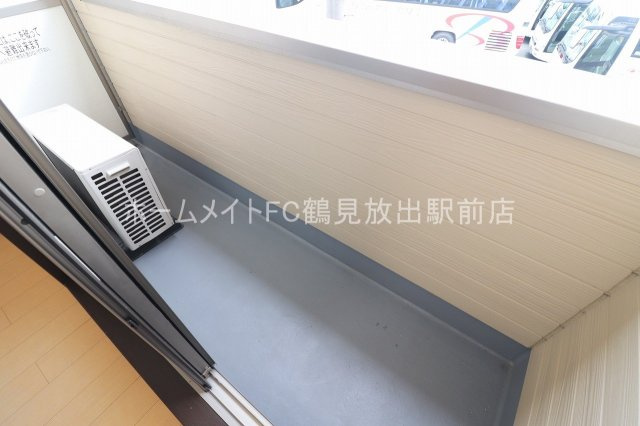 東大阪市稲田新町２丁目のハイツのバルコニー