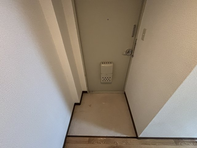 牛込パークハイツの玄関