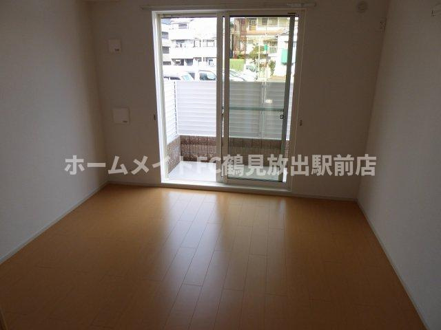 東大阪市楠根２丁目のアパートの洋室