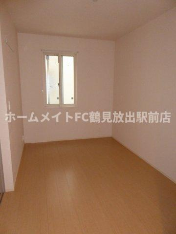 大阪市城東区諏訪１丁目のハイツの洋室