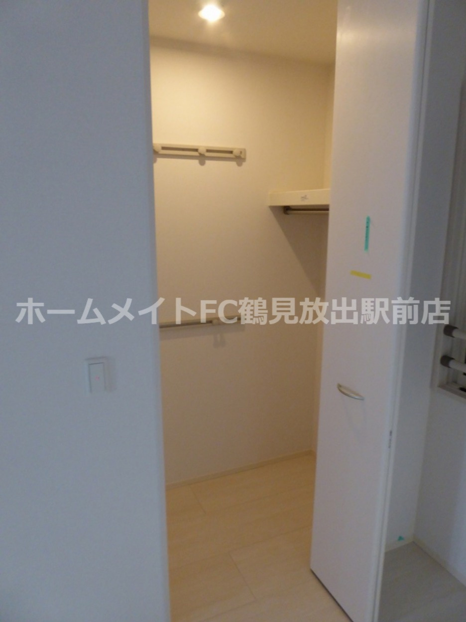 大阪市城東区諏訪２丁目のハイツの収納