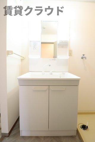 フラワーヒルズ　Bの洗面所|コンパクトで使いやすい洗面所