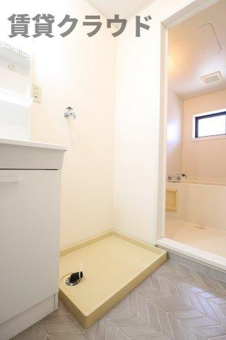 フラワーヒルズ　Bの洗面所|室内洗濯機置場