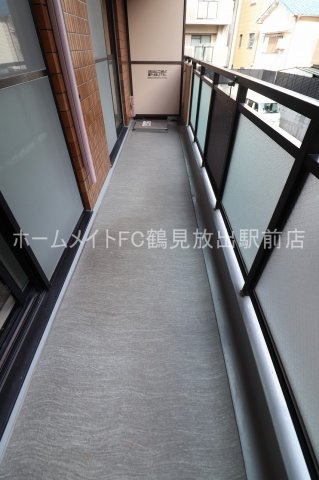 大阪市鶴見区諸口４丁目の賃貸マンションのバルコニー