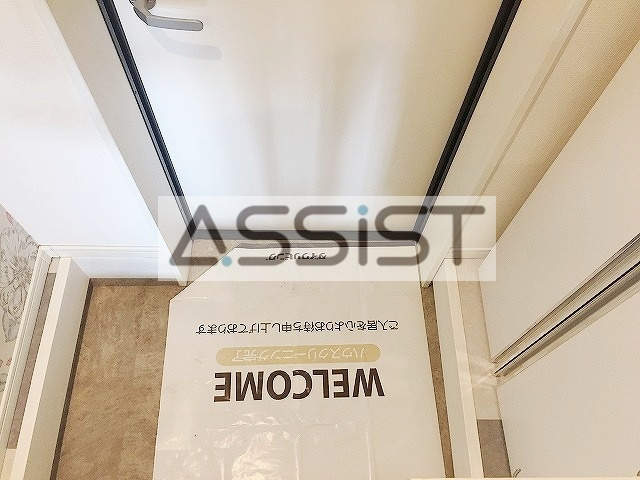 アローサル目黒の玄関