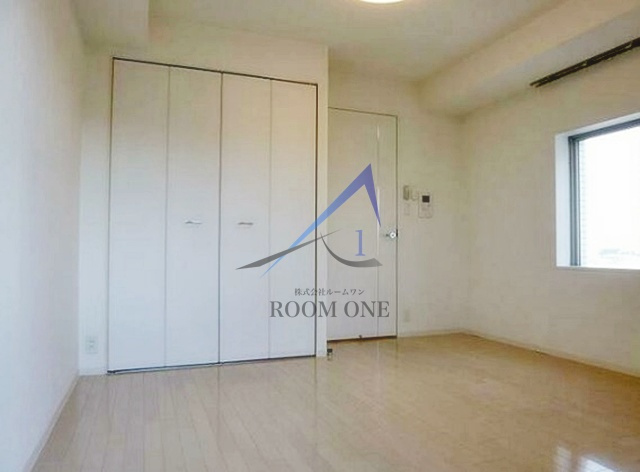 ロイズスクエア東陽町の居間・リビング|洋室のお部屋です。