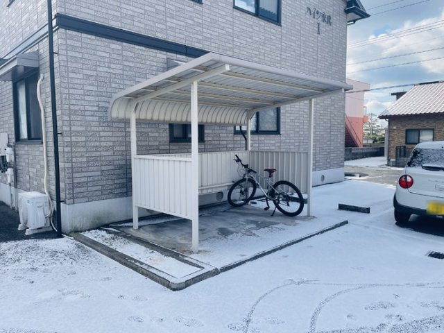 ハイツ末武 Ⅱ棟のその他共用部分|☆自転車も置ける駐輪場♪